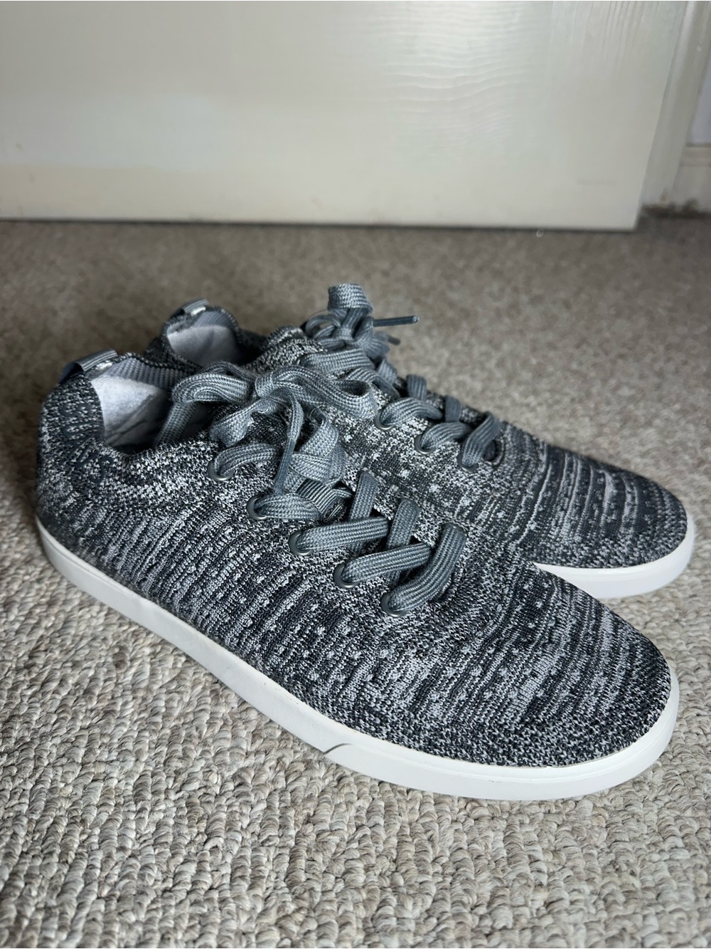 Suavs Gray Knit Lace-Up Women's Sneakers
